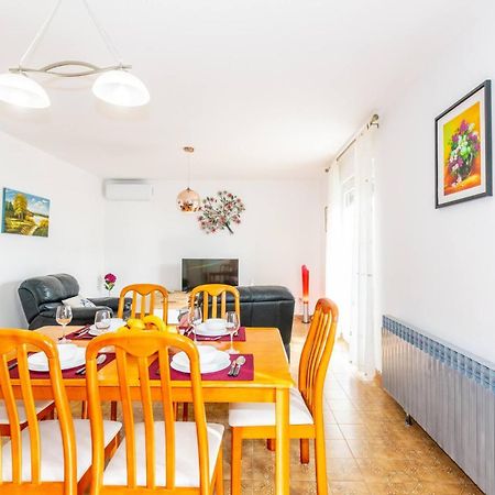 Family House With 2 Apartments - Irma Μεντουλίν Εξωτερικό φωτογραφία