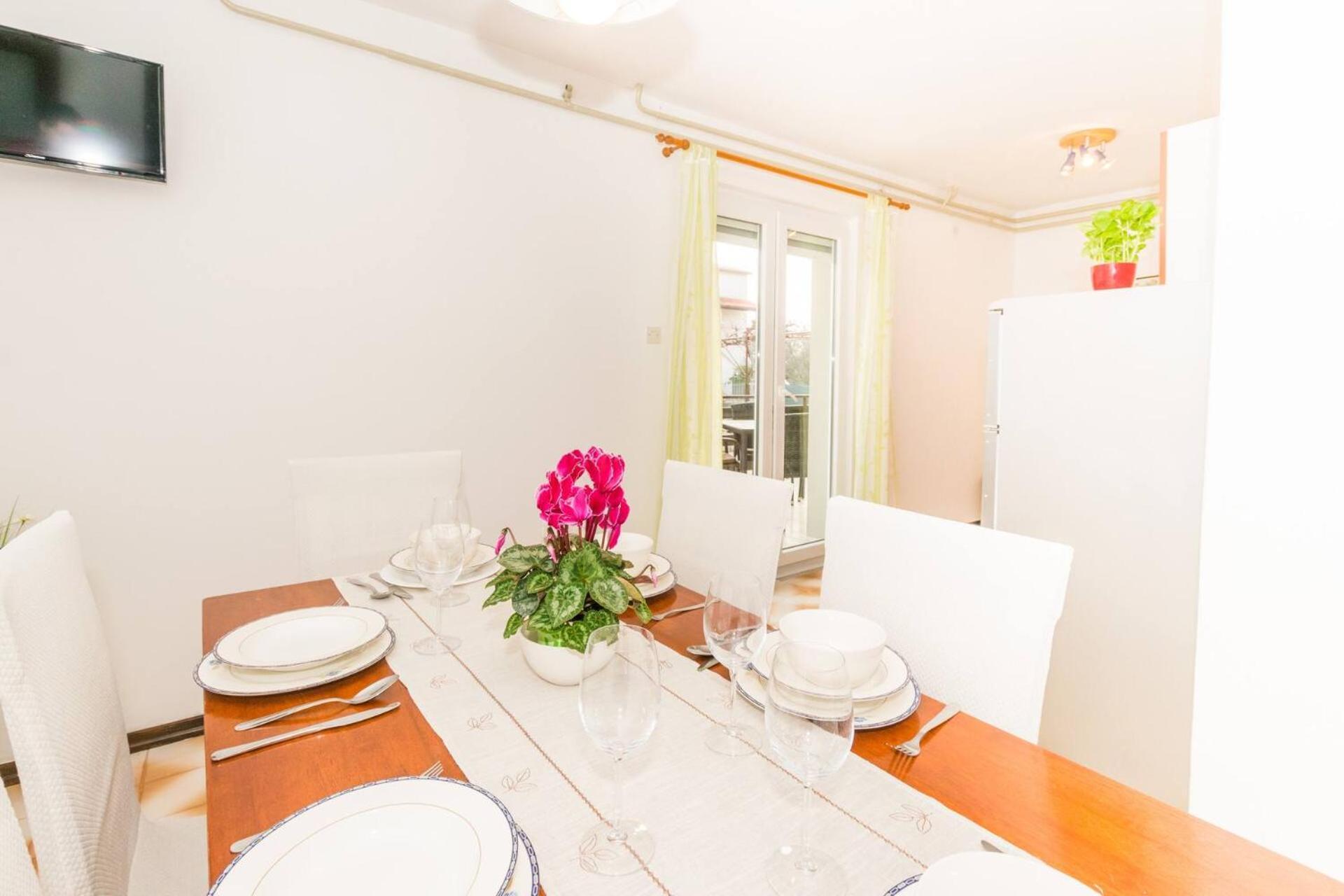 Family House With 2 Apartments - Irma Μεντουλίν Εξωτερικό φωτογραφία