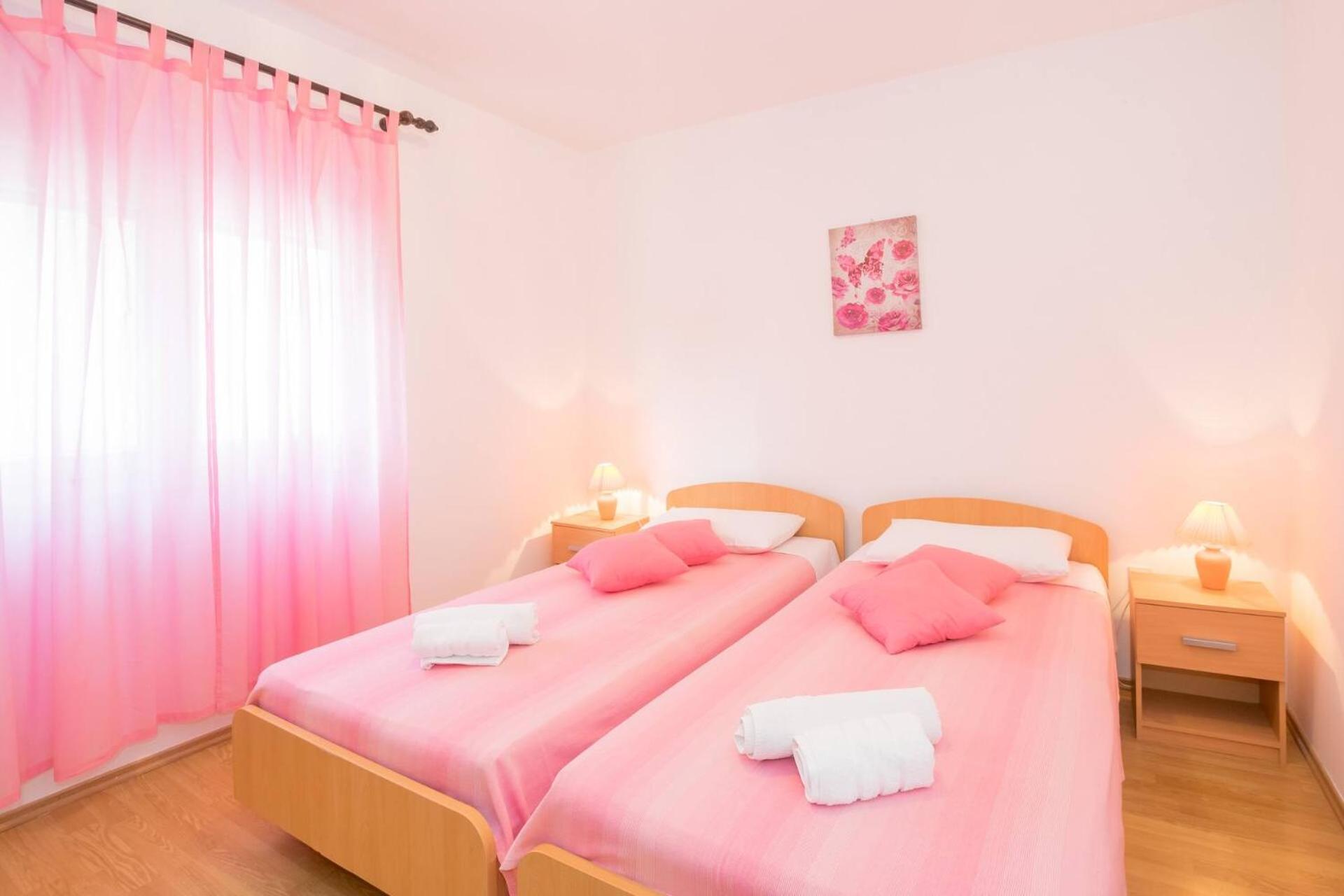 Family House With 2 Apartments - Irma Μεντουλίν Εξωτερικό φωτογραφία